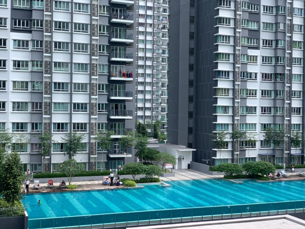 Relaxed Family Staycation, Pool View W Wifi N Netflix バンギ エクステリア 写真